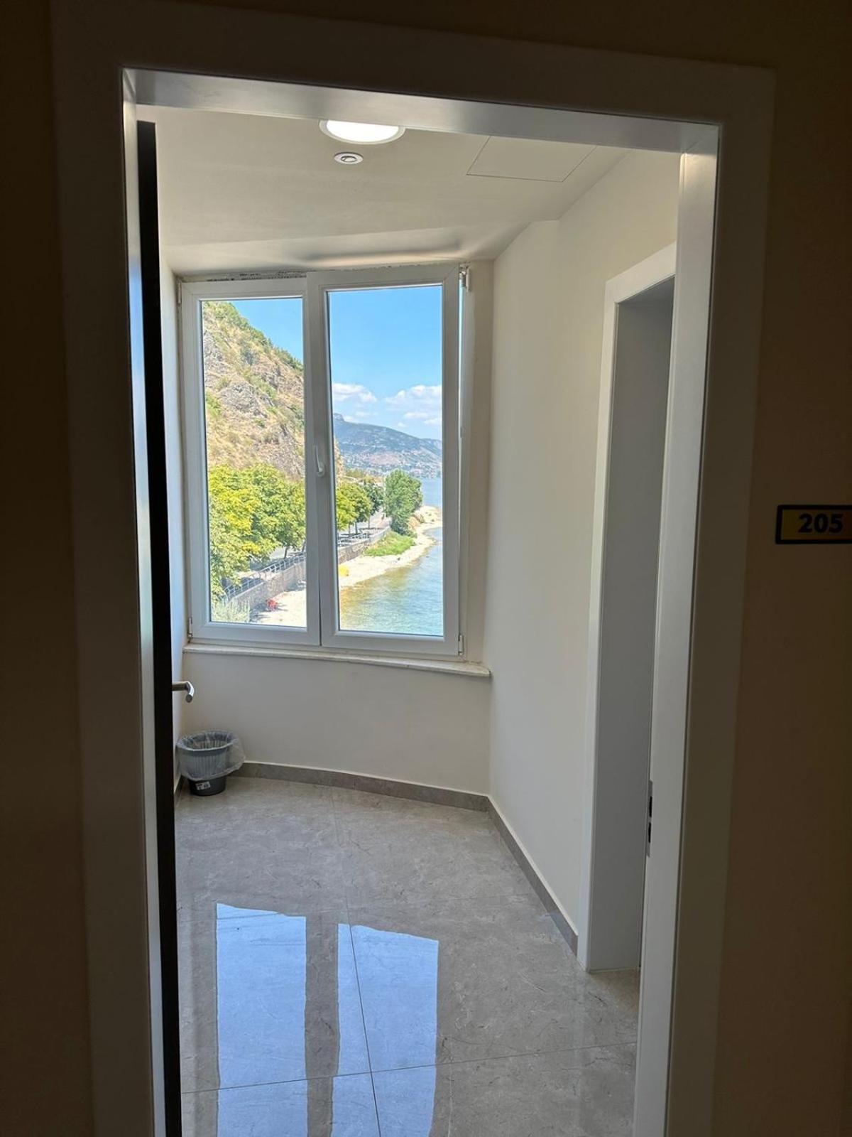 Hotel Demoli Pogradaş Dış mekan fotoğraf